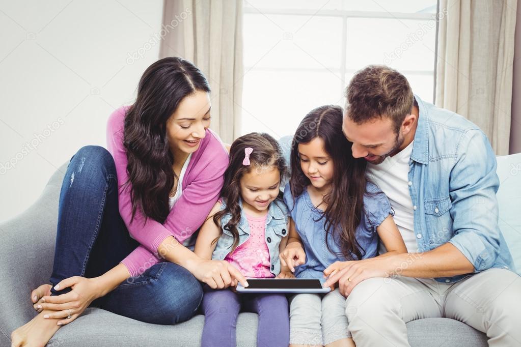 What Is The Concept of Screen-Free Child